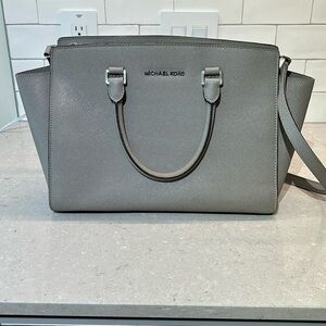 Michael Kors Selma purse